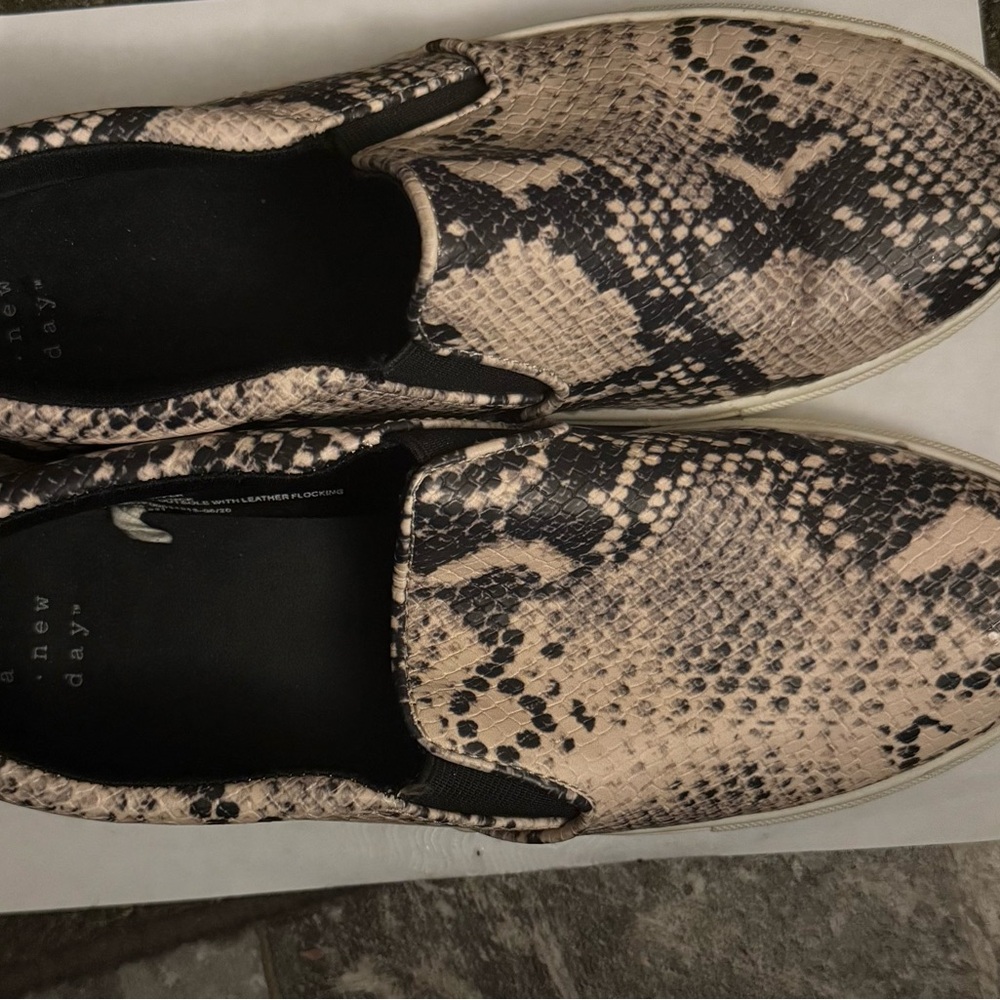 Snakeskin Patterned Women's Loafers